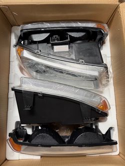 Pair Headlights+Bumper Lamps For 2003-2006 Chevy Silverado Avalanche w/Bulbs