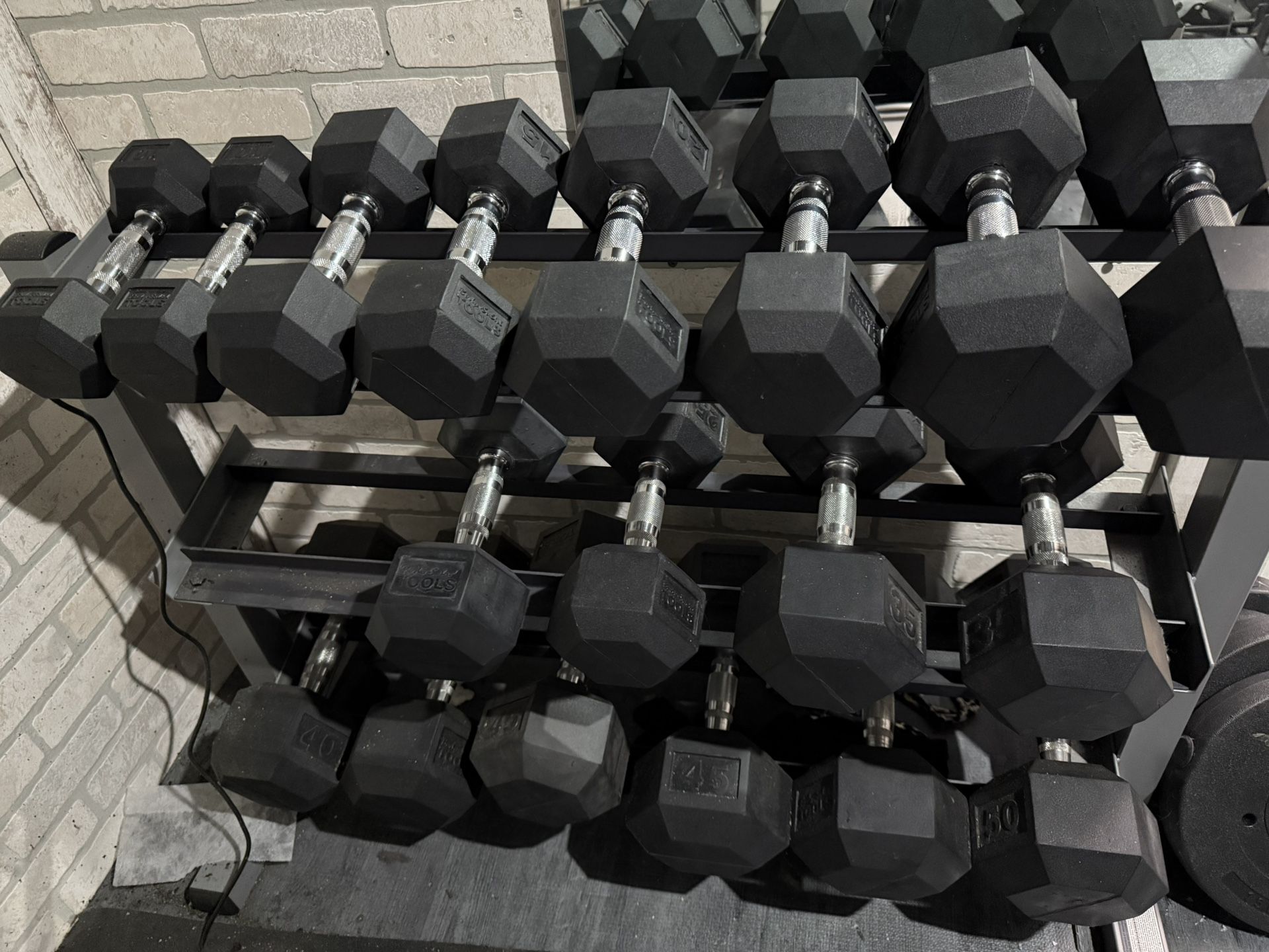 Body-Solid 5-50 lb. Rubber Hex Dumbbell Set with Storage