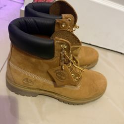 tan and brown timberland boots size 8 US   