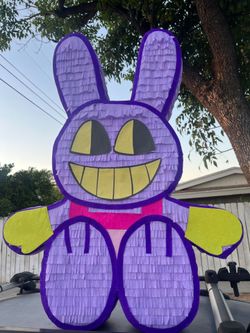 Glo's Custom Made Piñatas