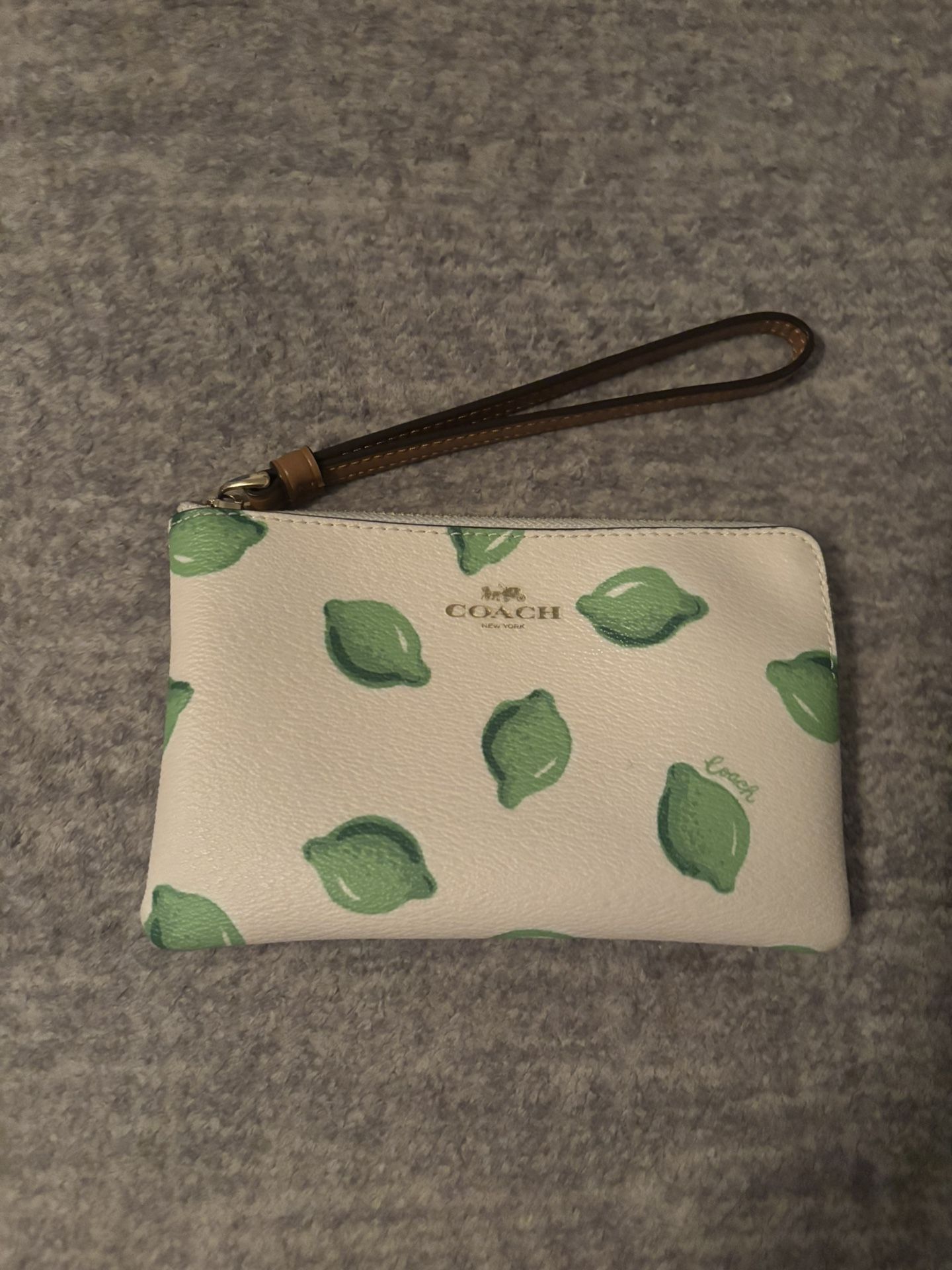 Coach Wristlet With Limes 🍋🟩
