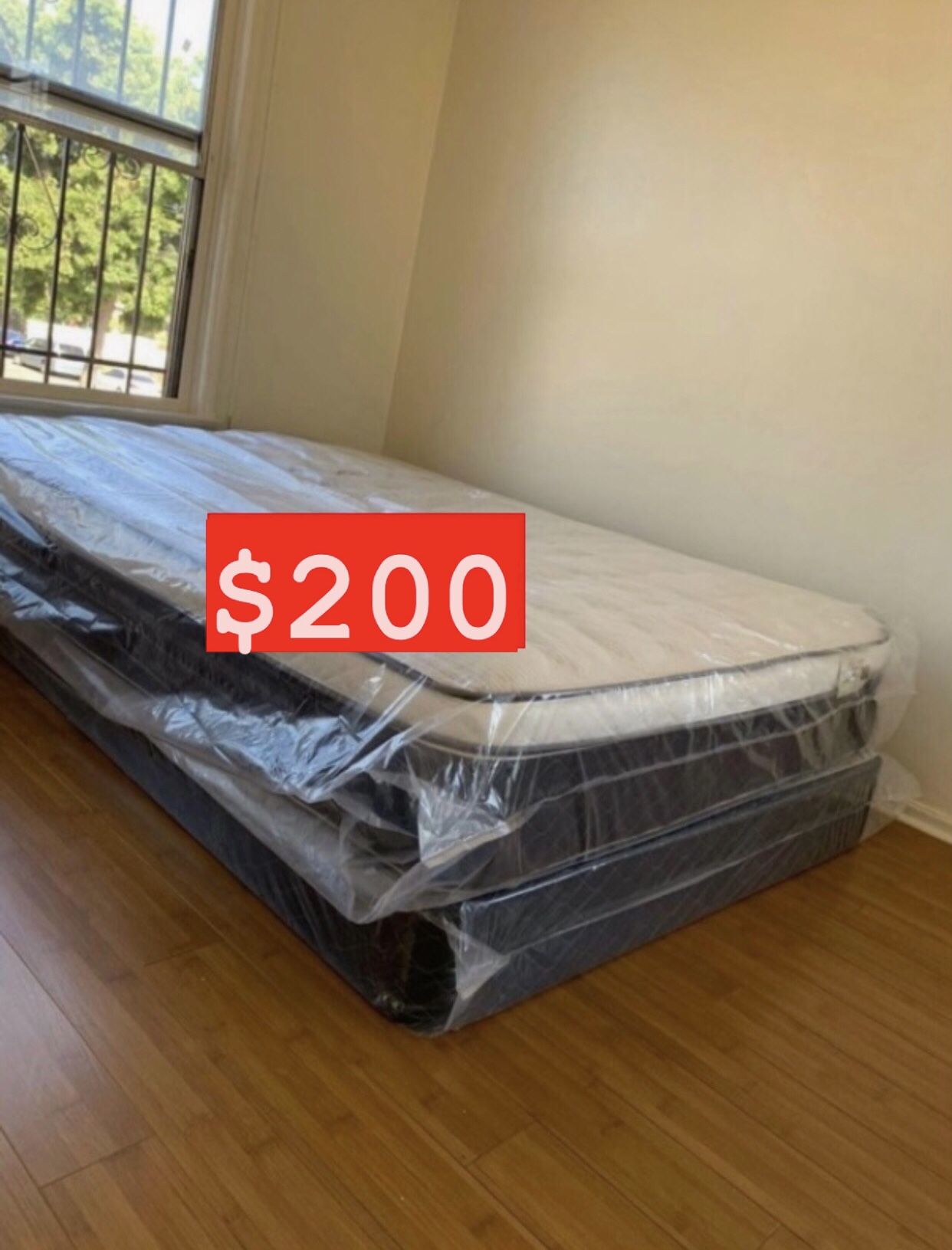 QUEEN SIZE MATTRESS & BOX SPRING 