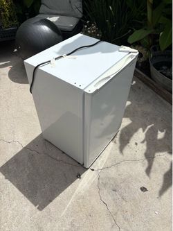 Mini Fridge (Used)