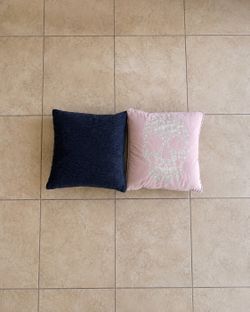 Set of 2 Accent Throw Pillows