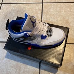 Air Jordan 4 Retro