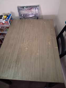 Table W/ 4 Chairs
