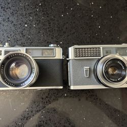 2 Vintage Japanese Manuel Cameras (unknown Condition)