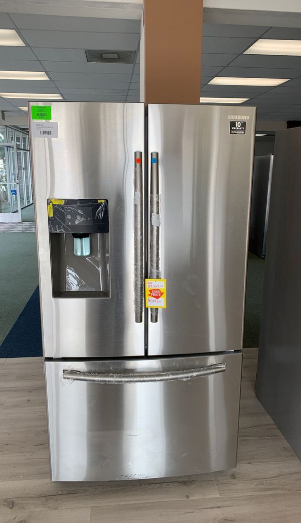 BRAND NEW!! SAMSUNG RF263TEAESR REFRIGERATOR J8 for Sale