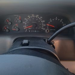 1999 Ford 250 Super Duty 139,000 Miles Clean Title.