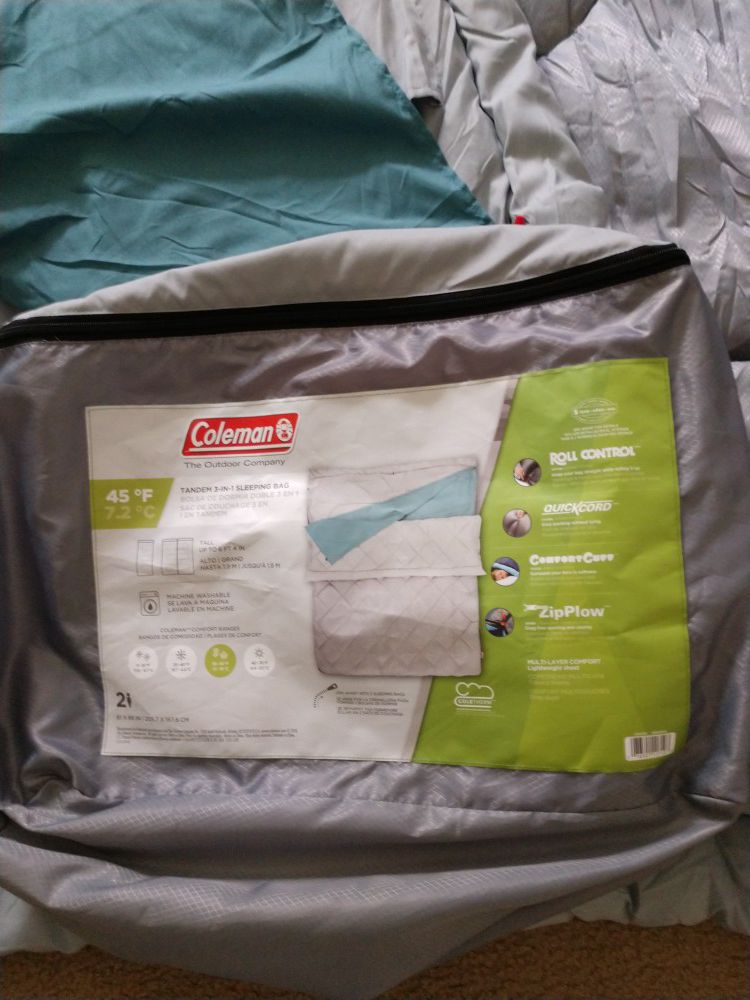 Coleman Queen Size Sleeping Bag 2 months old and never used outdoor