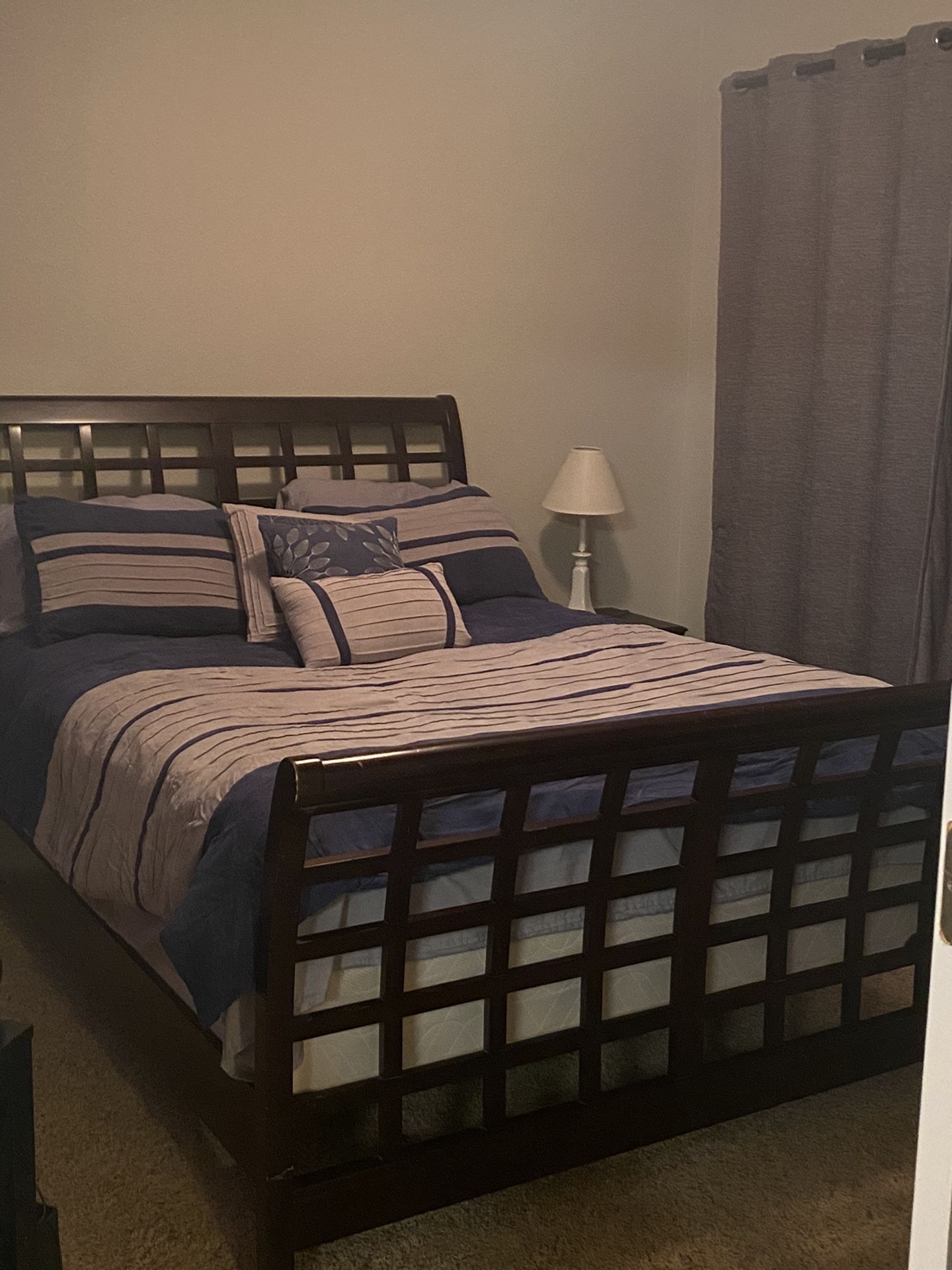 Queen size bedroom set