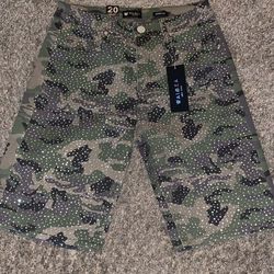Camo jorts