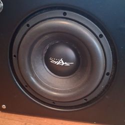 Skar 10" sub in box