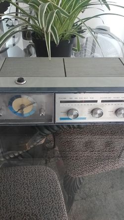 Webcor antique clock radio