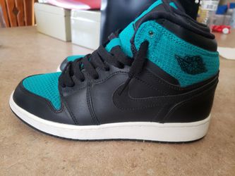 Jordan 1 Retro High Black Rio Teal Kids Size 5.5y