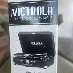 VICTROLA Bluetooth Turntable