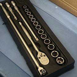 Snap-on Tools 17 pc 1/2" Drive 6-Point Metric General Service Socket Set