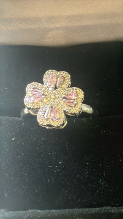 Spinning Four-Leaf Clover Crystal Cocktail Ring