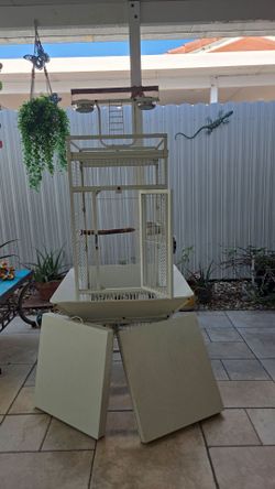 Jaula Blanca De Hierro Fuerte Para Aves En Exelentes Condiciones