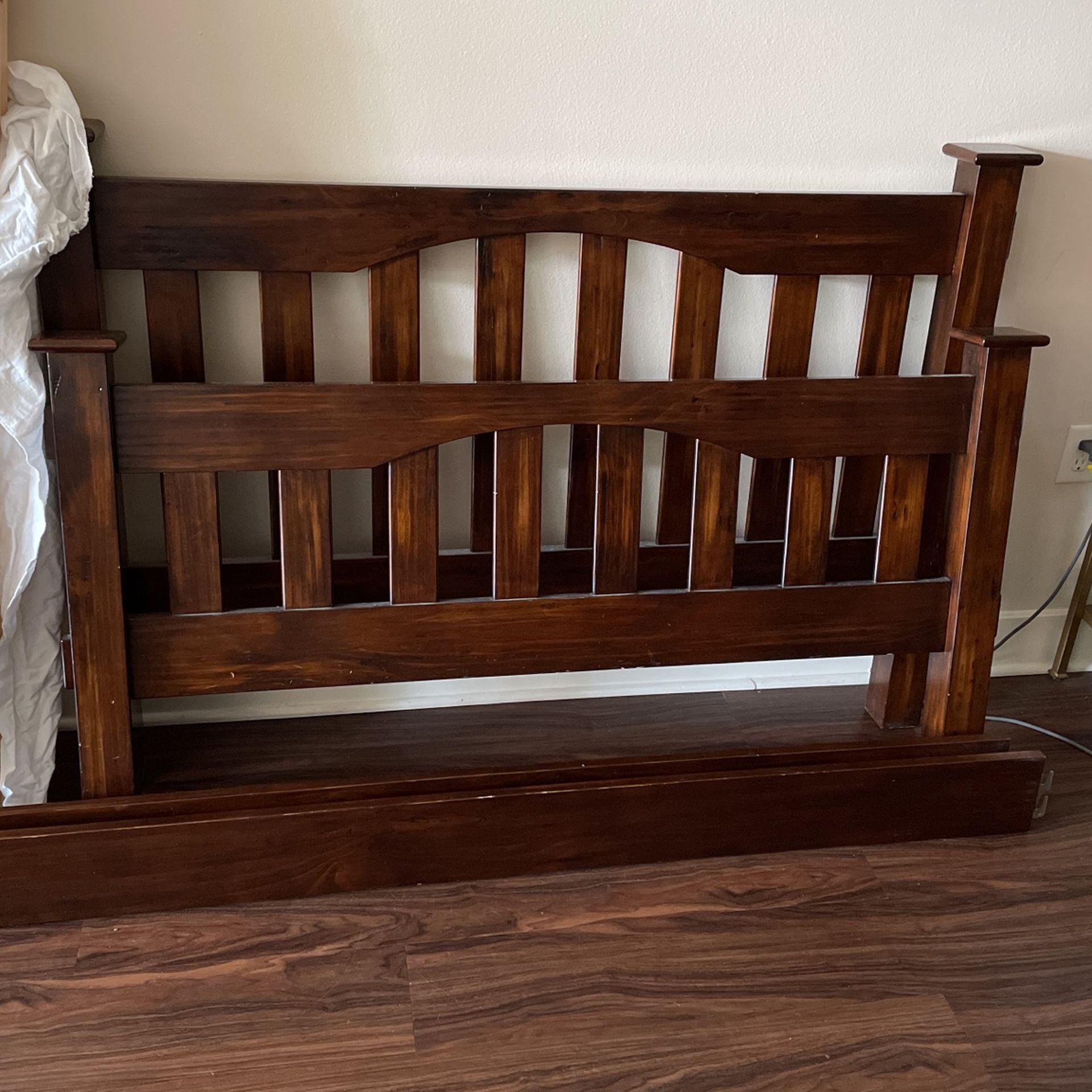 Pottery Barn Kendall Bed