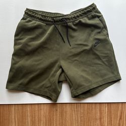 Nike Shorts L