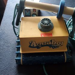 Aquabot Pool Cleaning Robot