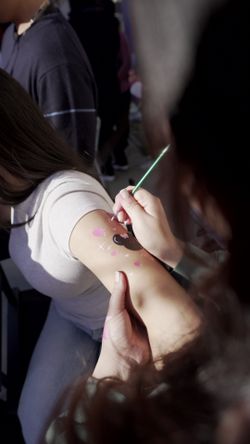 Facepainting, Glitter, Gems