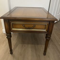 Vintage Hollywood Regency End Table With Drawers