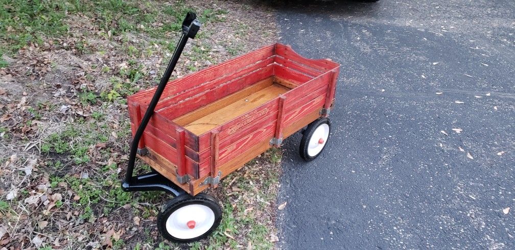 Vintage Radio Flyer WAGON , Great Condition
