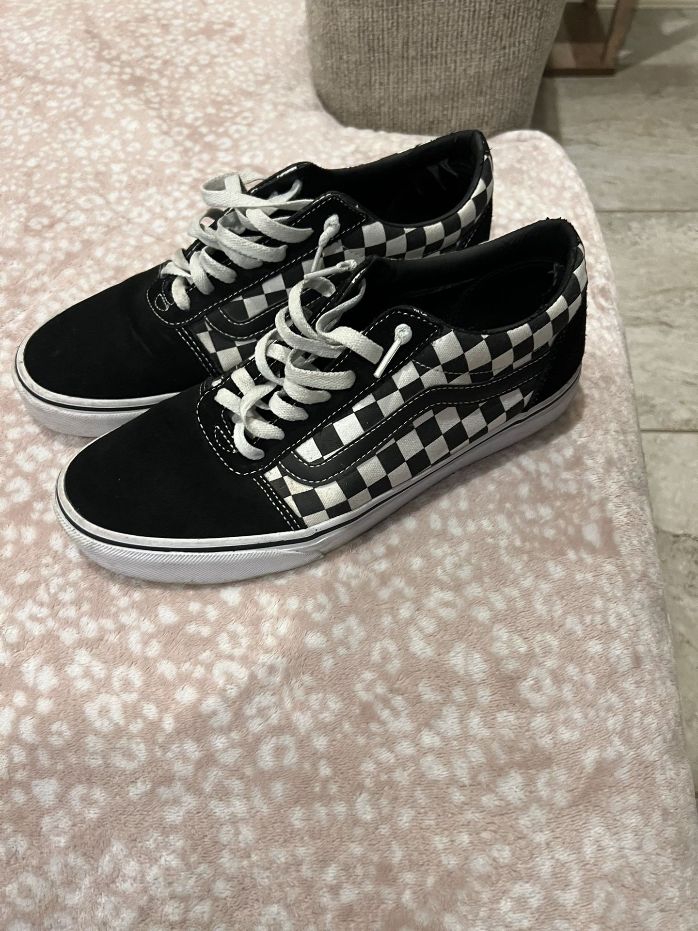 Checkered VANS size 10.5