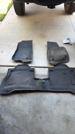 Jeep Wrangler/gladiator rubber mats