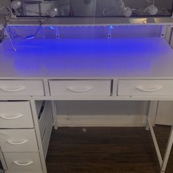 6 drawer desk with LED lights, power outlets and type-C.