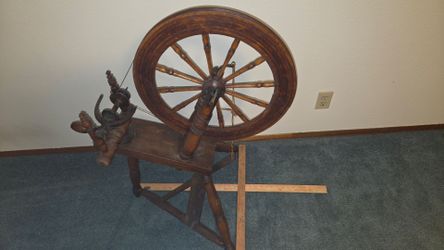 Wooden Treadle Spinning Wheel – L.P.F. Mark – Traditional Pegged Construction
