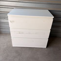 IK3A M@LM 3 DRAWER DRESSER 