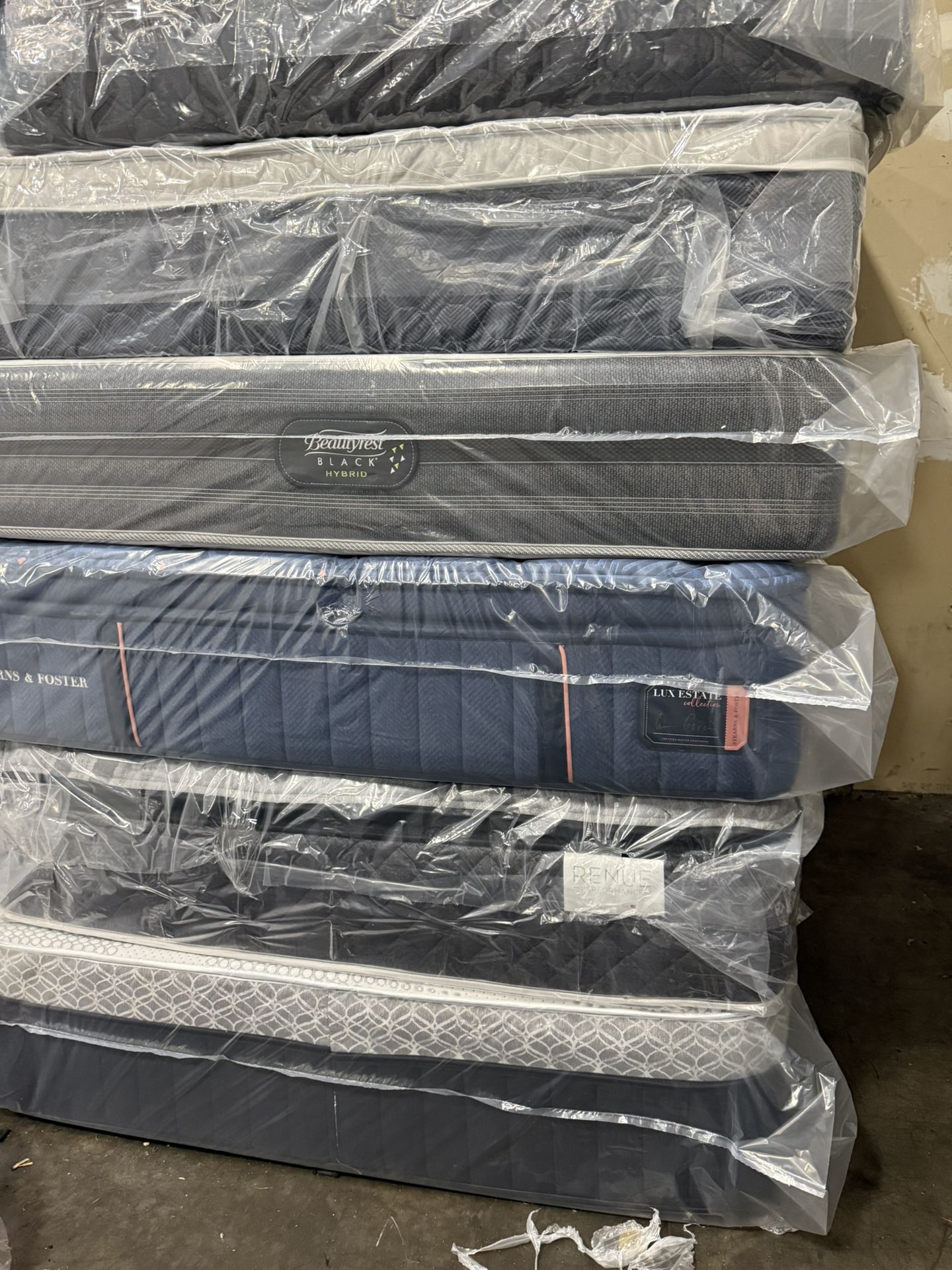 Mattress Clear out!! New Inventory!! Financing Deals!