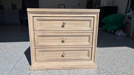 3 drawer nightstand