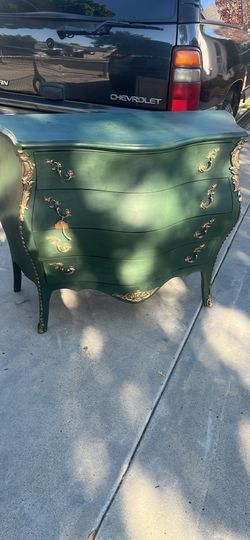 Vintage dresser