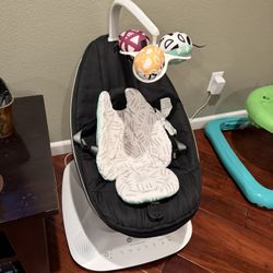 Mamaroo Swing With Insert