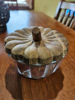 3 decor pumpkins
