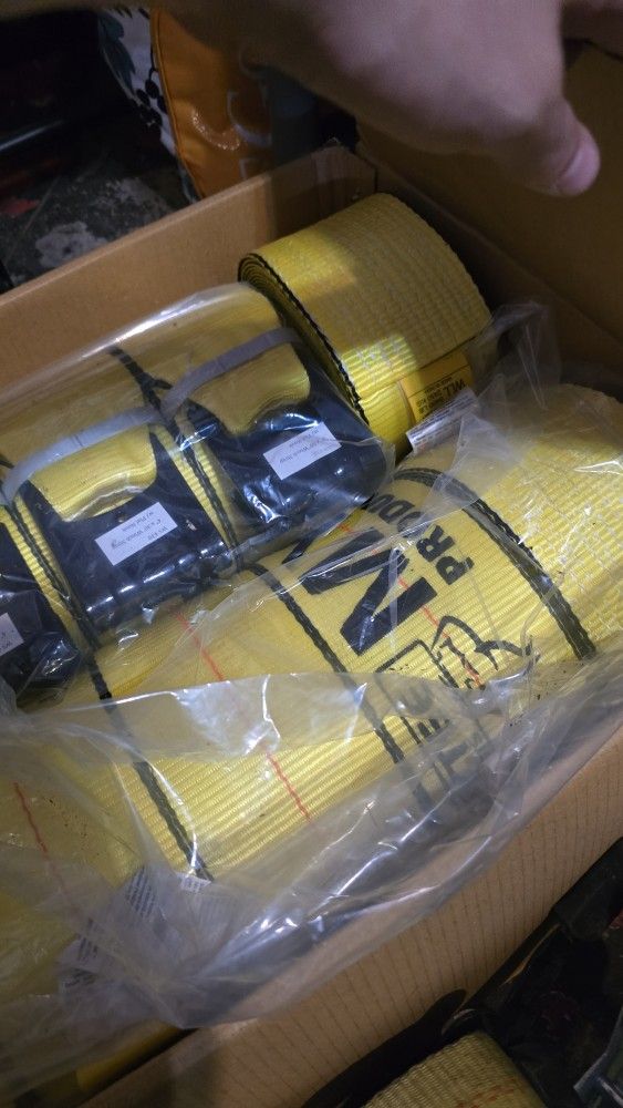 Winch And 4 Inch Straps For Flatbed