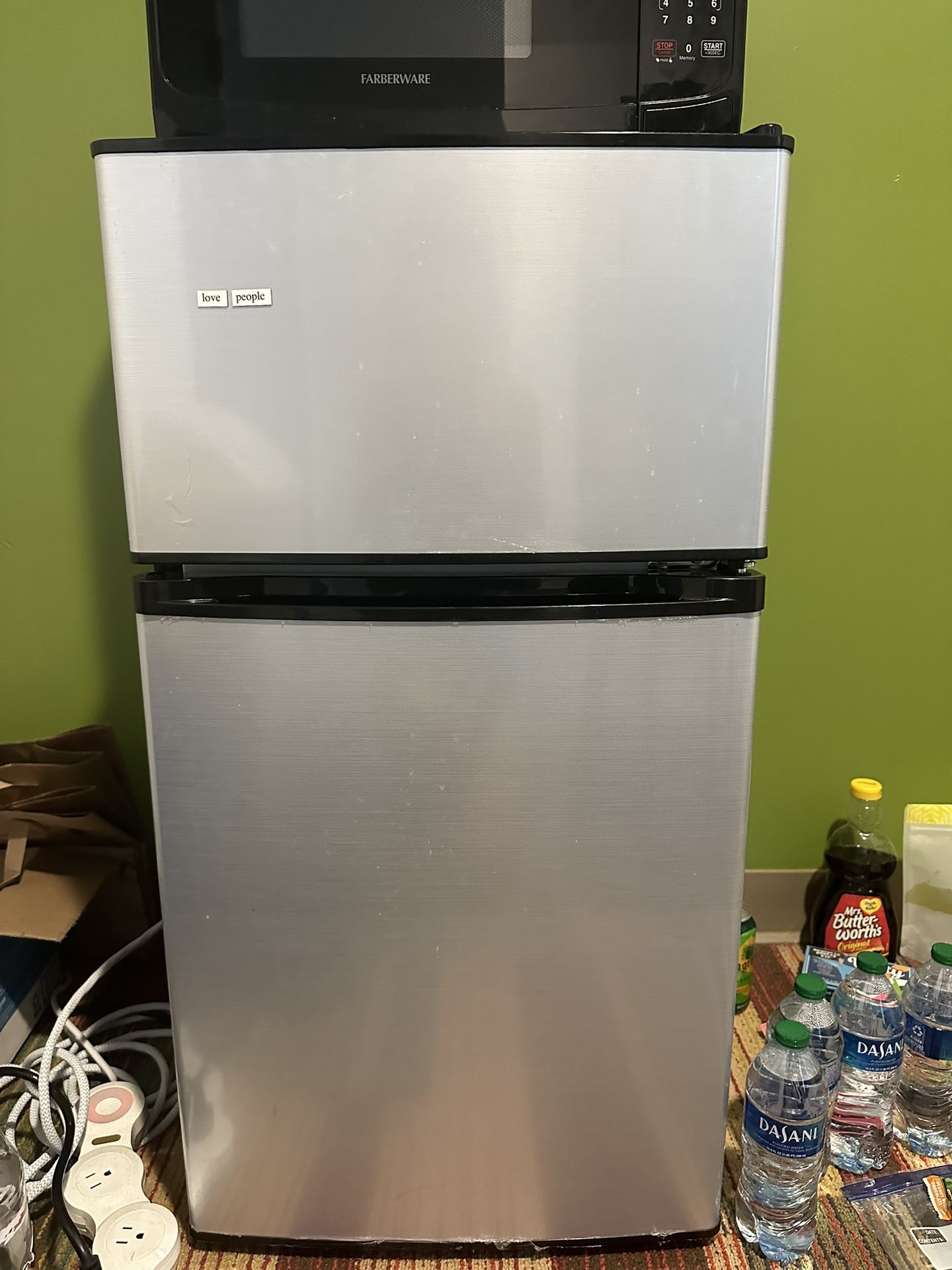 Mini Fridge 