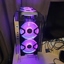 PC And Curved Screen 600 