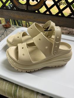Crocs Classic Mega Cruch Sandal platform New
