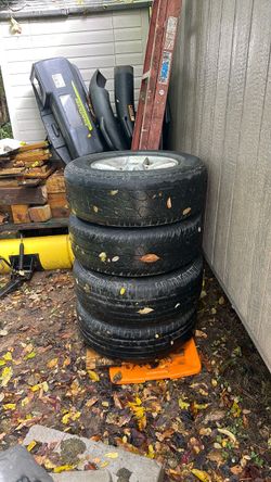 2012 Toyota tacoma tires