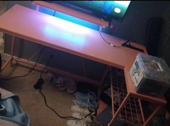 Computer desk