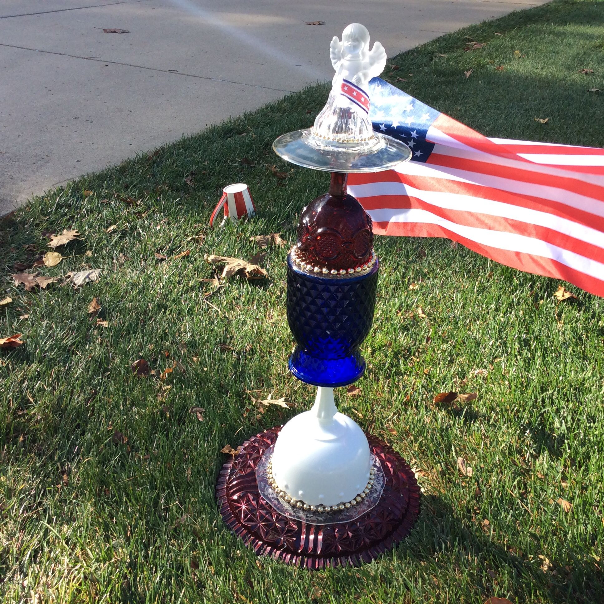 Patriotic Glass Statue