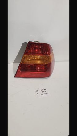 BMW 325i 2002-2005 REAR RIGHT TAIL LAMP 