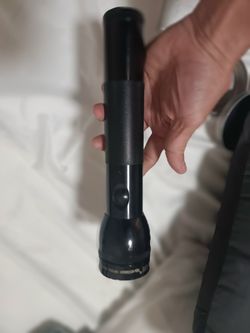 Mag light flashlight