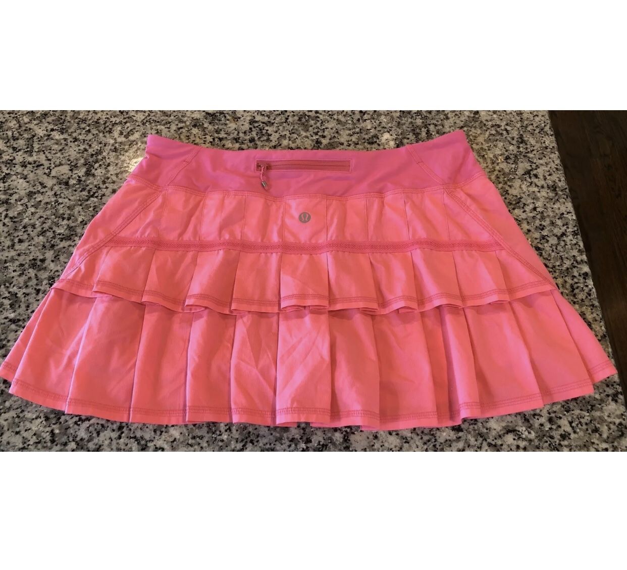 Lululemon skort size 8