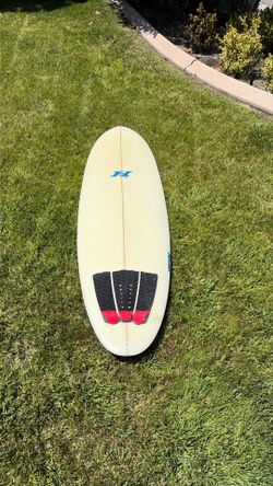 5’8 hansens egg surfboard